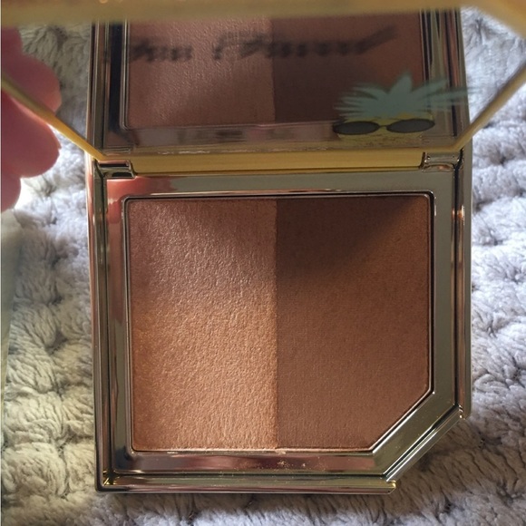 🦋3/$45🦋 NWT Too Faced Pineapple Paradise - Picture 3 of 3